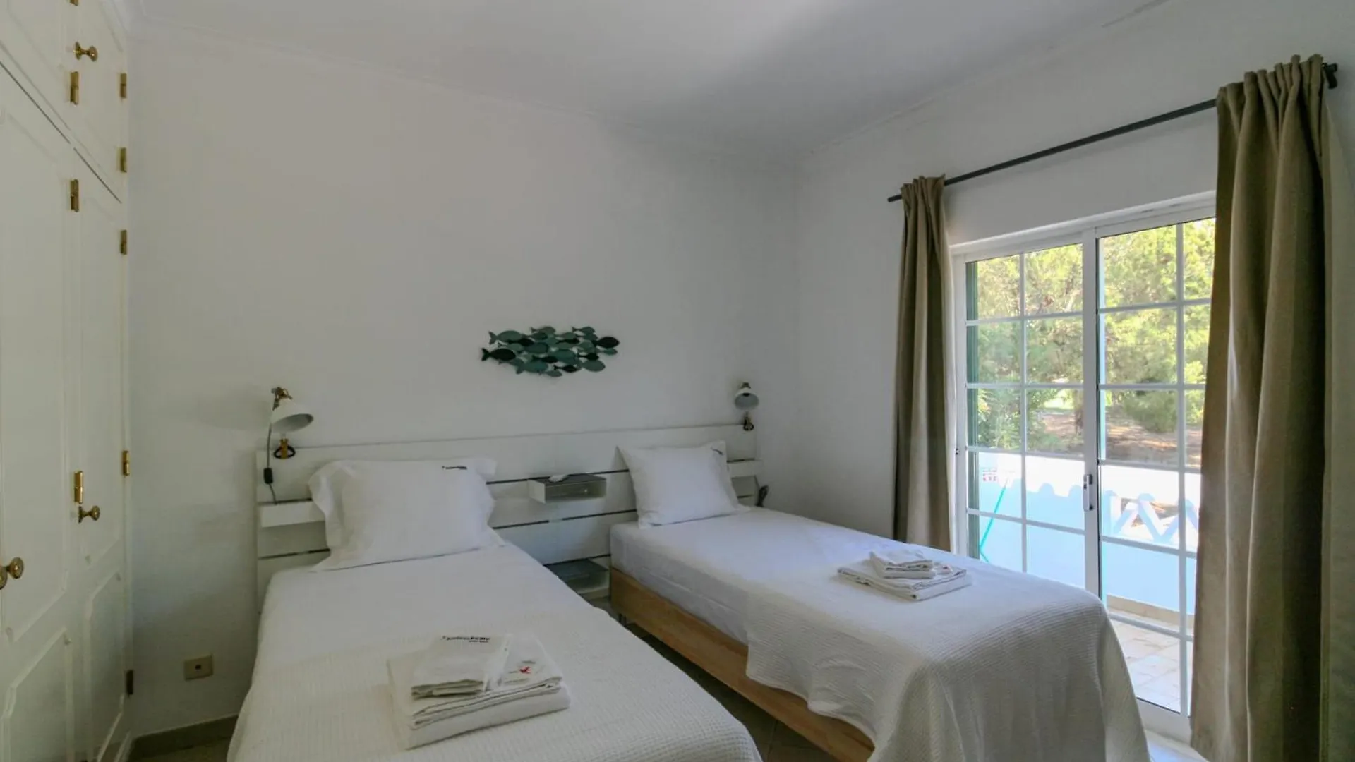 Flh Vilamoura Villa Cardona With Pool