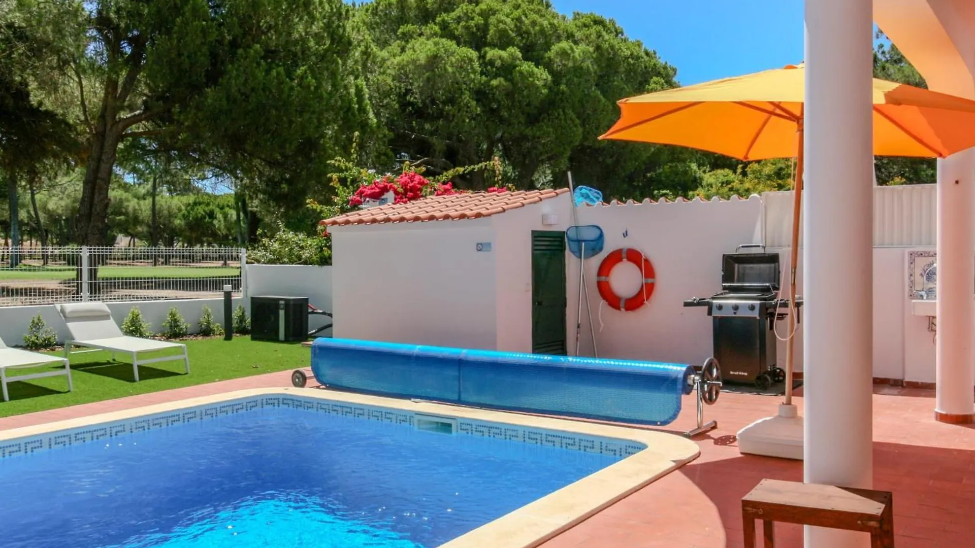 Flh Vilamoura Villa Cardona With Pool